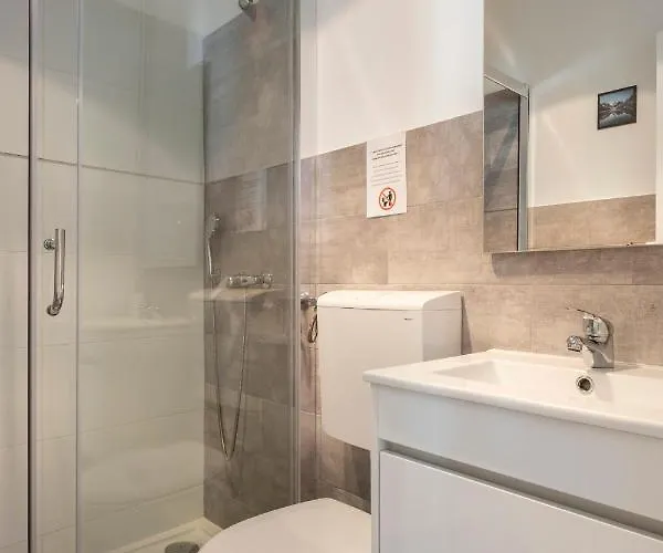 Apartament Flowers House *